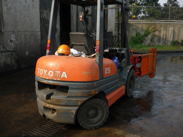 丰田7F叉车，卡西卡特夹包 7F