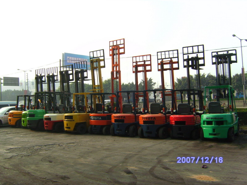 二手叉车1-15吨 柴油、电瓶叉车1-15吨_中国叉车网(www.chinaforklift.com)