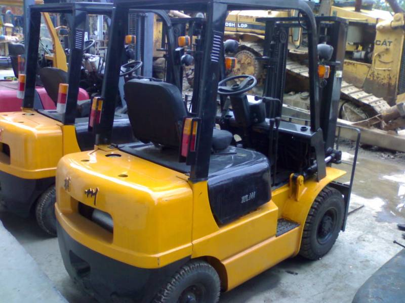 梁珍焱长期租售二手叉车:杭州叉车 3T