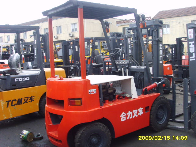 二手2吨叉车，小型二手叉车 合力H2000