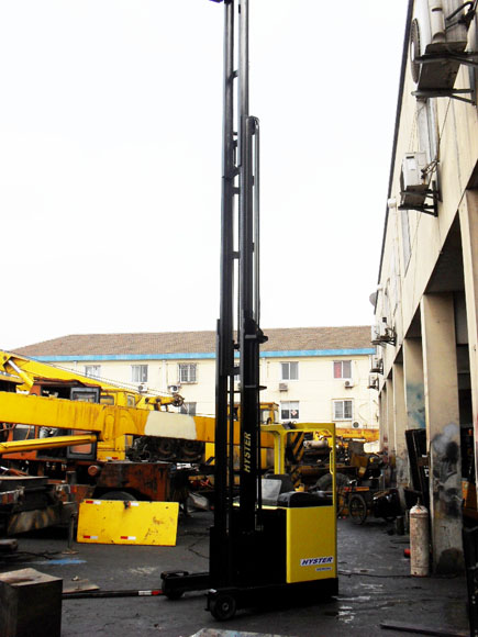 出租电动堆高机，升高8米 R16