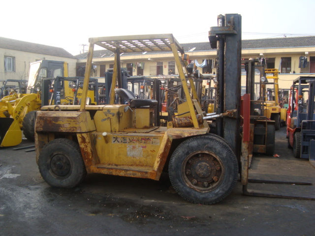 最新大连叉车供应 低价国产叉车 8吨叉车 8T