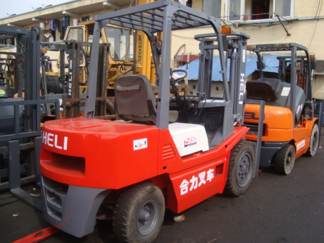 上海浦东二手叉车市场 二手合力叉车价格 H2000