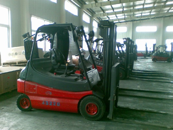 国产.进口大小吨位叉车 1-20吨