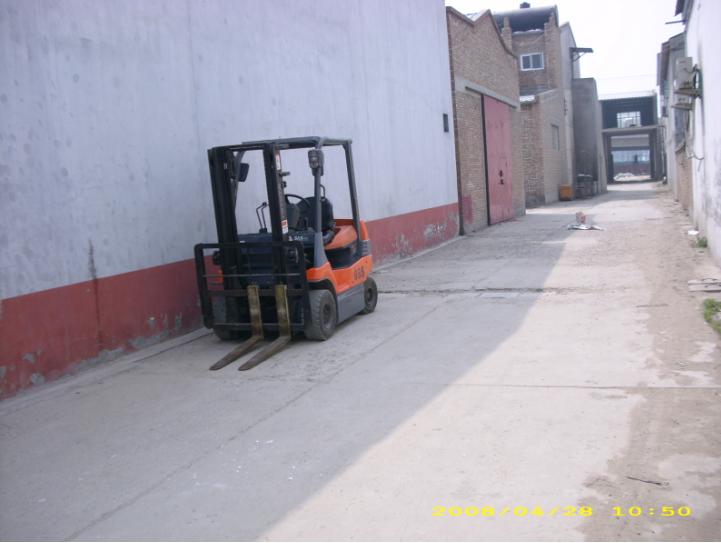 085#-丰田电动平衡重叉车 7FB25