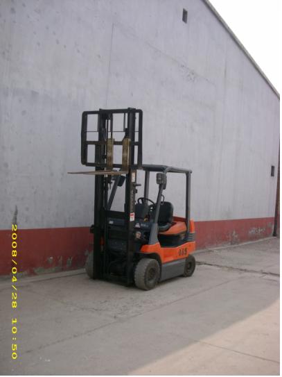 085#-丰田电动平衡重叉车 7FB25