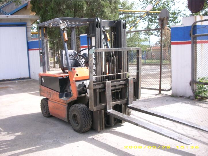 和盛兴行009#丰田电动叉车 5FB25
