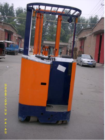 020#-丰田电动前移式叉车 5FB15