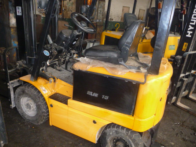 二手电动叉车、二手电动堆高车、二手电瓶叉车 二手托盘车 多型号