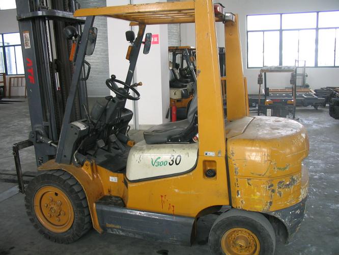 中国二手叉车网 二手合力柴油叉车 合力叉车价格 H2000