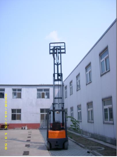 086#-丰田电动平衡重叉车 4FB20