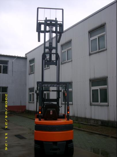 011#-丰田电动平衡重叉车 5FB20