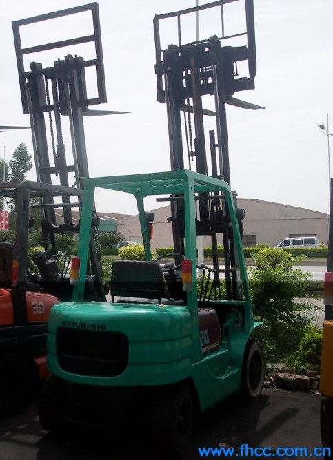 三菱2吨二手叉车 FD20