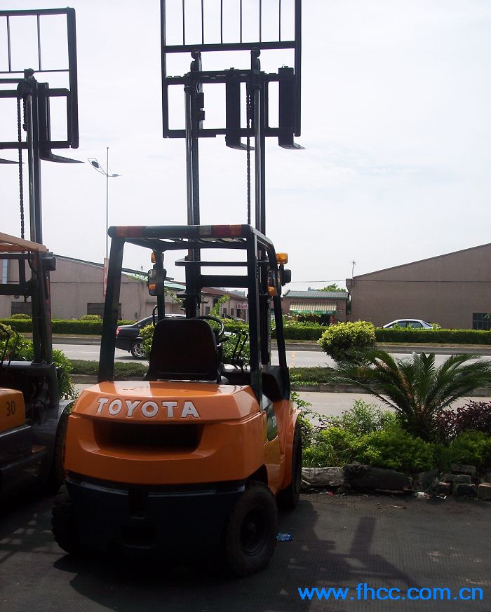 二手丰田叉车7FD30标准机 7FD30