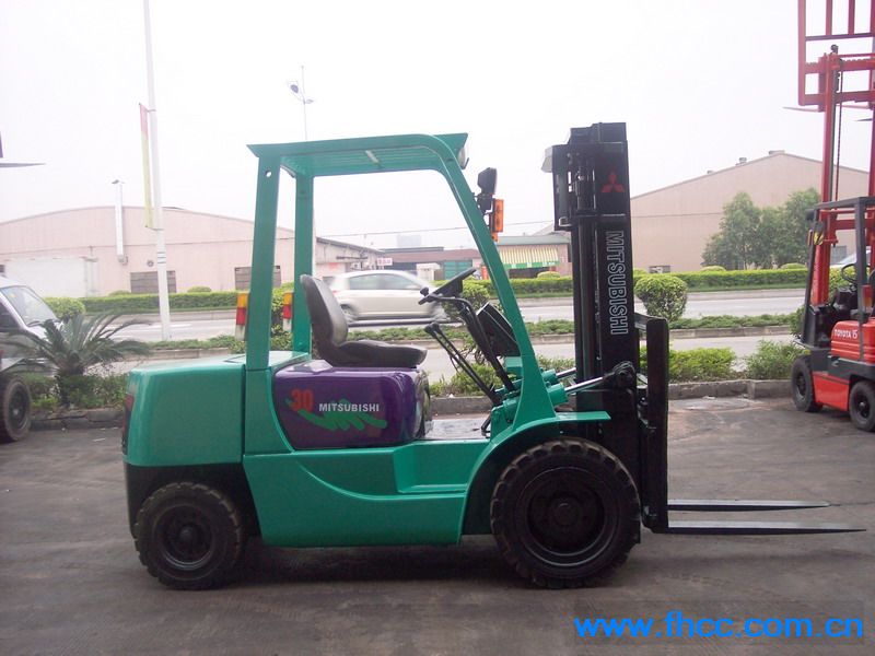 三菱 3吨 二手叉车 FD30
