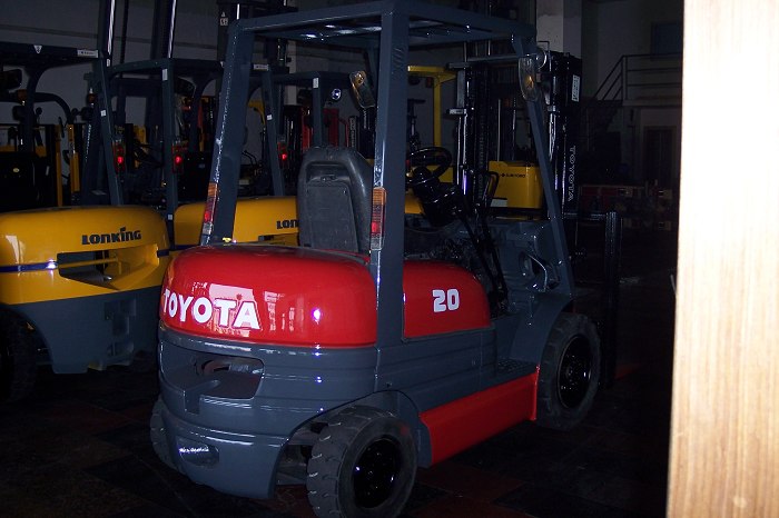 丰田2吨二手叉车 6FD20 6FD20