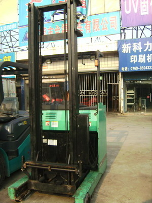 二手前移式电动叉车 SHINKO 8FBR15_中国叉车网(www.chinaforklift.com)