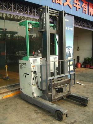 销售二手前移式电动堆高车 神钢SHINKO 6FBRM15_中国叉车网(www.chinaforklift.com)