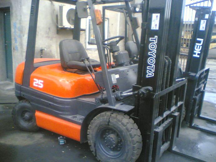 二手丰田6FD25叉车转让 2.5
