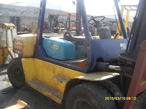 求购小松10吨进口叉车 10T