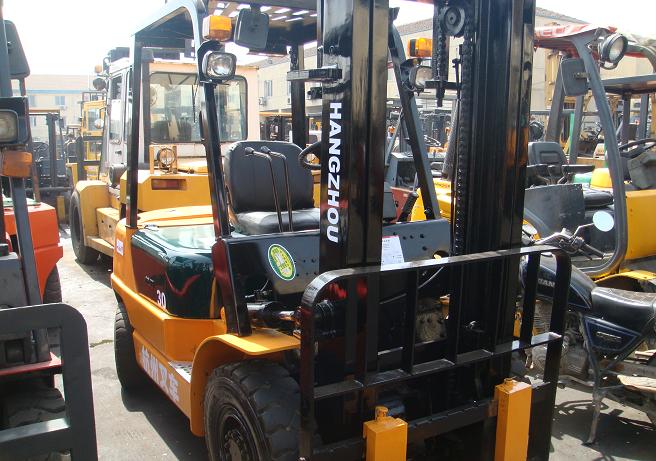 转让二手杭州3吨柴油叉车，上海二手市场，现货供应 CPCD30