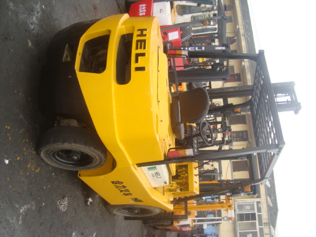 上海准然商贸有限公司 二手集装叉车 价格 上海二手叉车 合力苏州新老式5吨叉车