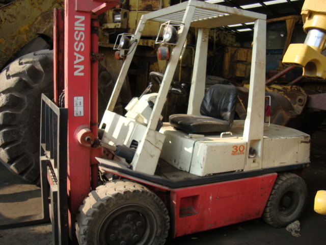最新二手日产EGH02M30U叉车 日产EGH02