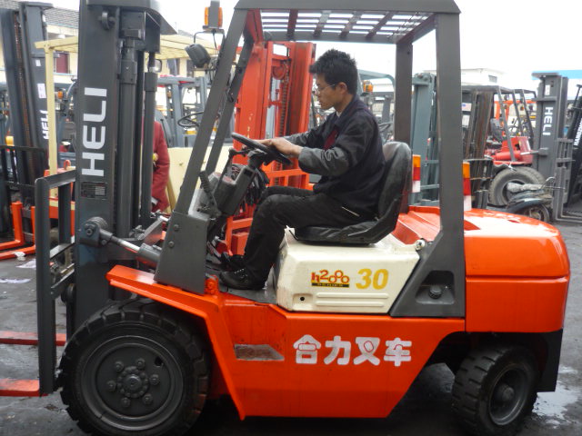 上海珍刚:1-10吨叉车（CPCD1-CPCD10）保修六个月 CPCD1-CPCD10，H2000