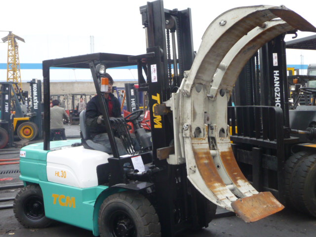 供应二手夹抱叉车/TCM圆夹抱/平夹抱叉车，九成新 TCM30