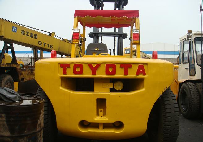 丰田TOYOTA 10吨二手叉车 FD100