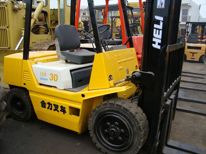 二手叉车首选准然 T:13524816966|13816638689 二手叉车交易市场 30