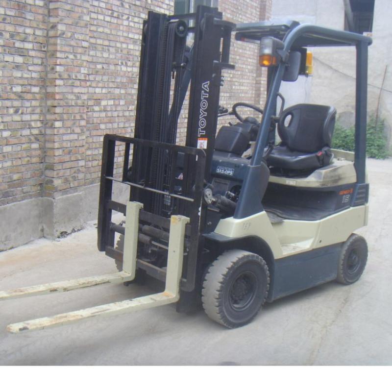 丰田平衡重式电动叉车带侧移（169#） 7FB15侧移