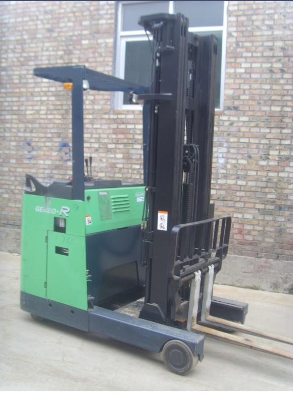 丰田站驾前移式叉车（174#） 7FBRS15自由柱