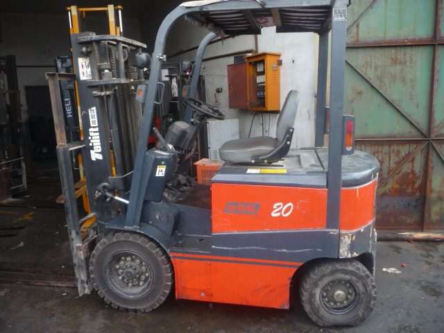 滨州二手电动叉车、二手电瓶叉车，二手物流设备、莱芜二手电动叉车、二手电瓶叉车，二手物流设备， 1-15吨多型号