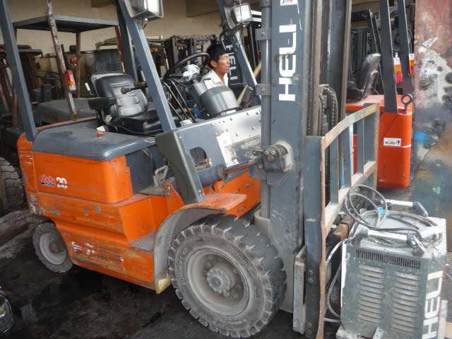 栖霞市二手电动叉车、二手电瓶叉车，二手物流设备、海阳市二手电动叉车、二手电瓶叉车，二手物流设备 1-15吨多型号