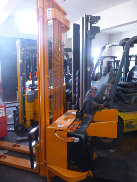 临沂市二手电动叉车二手电瓶叉车二手电动堆高车二手物流设备  德州市二手电动叉车二手电瓶叉车 1-15吨多型号