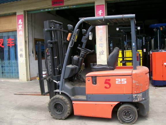 电动叉车保养TOYOTA丰田电动叉车保养 TOYOTA 7FB15