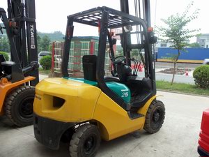 小松FD25T-16二手叉车 FD25T-16