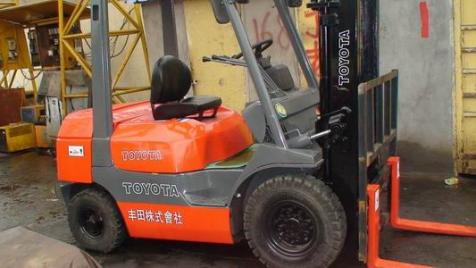 路桥公司：出售叉车 1-10吨