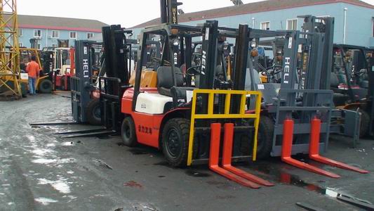 转让1-10吨叉车有意者：电话联系 1-10吨