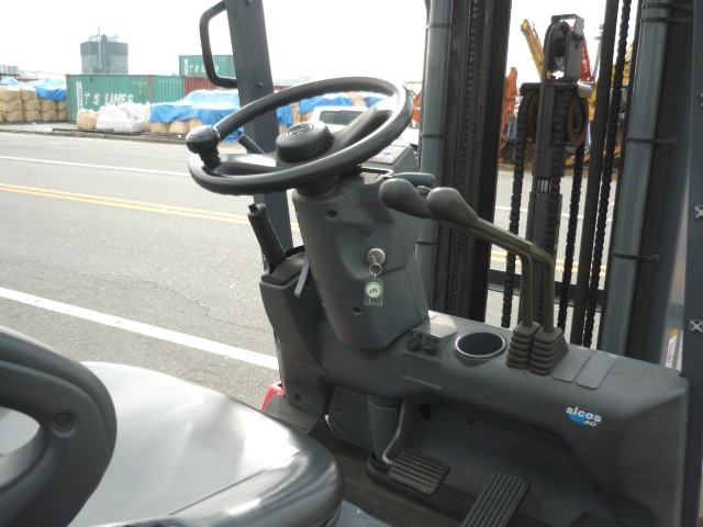 F.Uchiyama提供日本原装力至优电动平衡重叉车 FB15PN-75B-570M-221AC7904