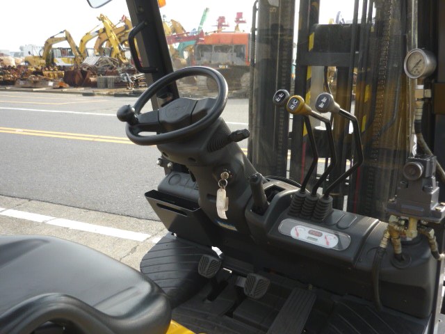 F.Uchiyama提供日本原装TCM汽油叉车 FG15T13-0A700523