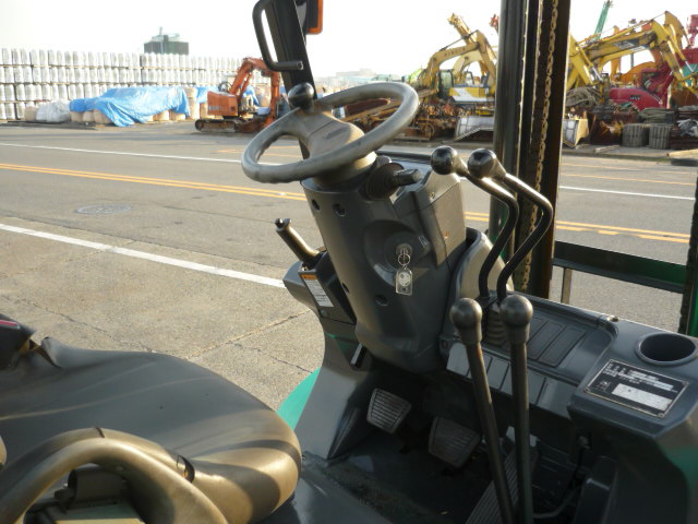 F.Uchiyama提供日本原装三菱柴油叉车 FD35AD-F14E-50050