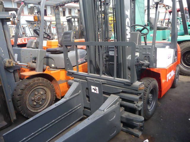 供应二手叉车，电动叉车，抱夹叉车（免费送货） 多型号