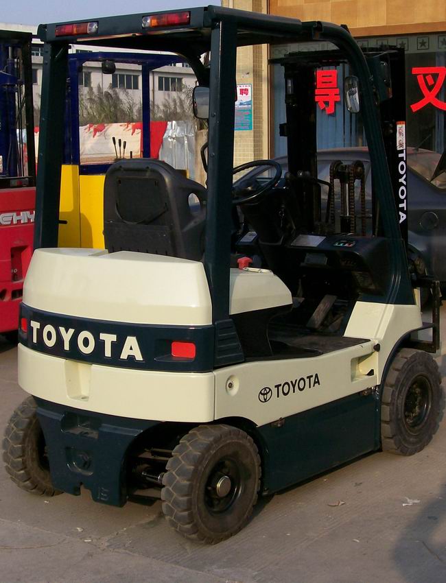 供应二手TOYOTA 7FB15电动叉车 供应二手TOYOTA 7FB15电动叉车