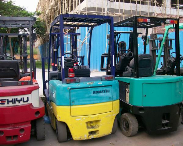 供应二手小松FB20EX电动叉车 供应二手小松FB20EX电动叉车