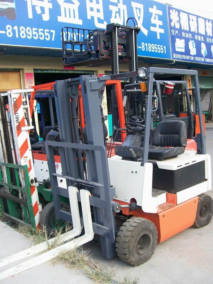 供应二手日产27ZFP01L15电动叉车 供应二手日产27ZFP01L15电动叉车