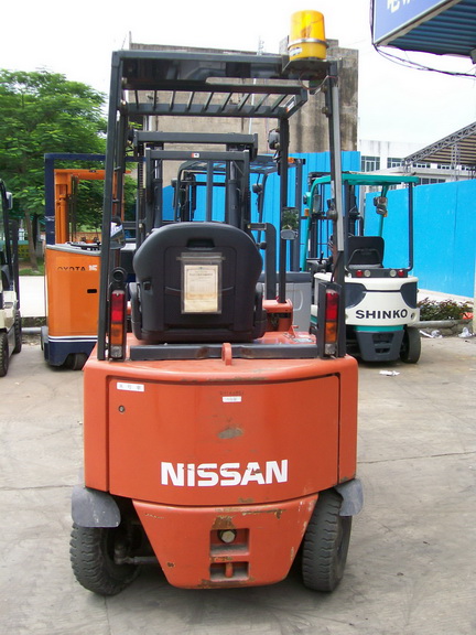 供应二手日产FP01L09电动叉车 供应二手日产FP01L09电动叉车