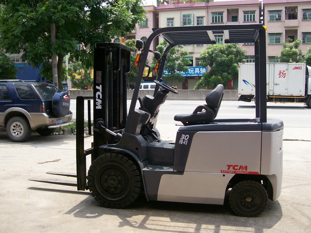供应二手TCM FB30-7电动叉车 供应二手TCM FB30-7电动叉车