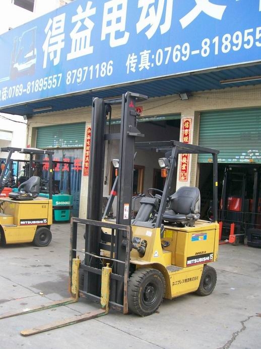 供应二手三菱1.5吨电动叉车（升高4.1米） FB15_中国叉车网(www.chinaforklift.com)